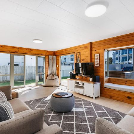 Villa The Iconic Kiwi Bach, Full Site Downtown Mount Mount Maunganui Exterior foto